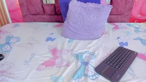 Snapshot of sol_stephanny chatting on 05.09.26 Sol online show from 05.09.26