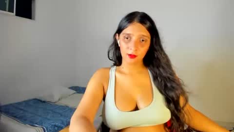 Moonie  online show from 10.10.25