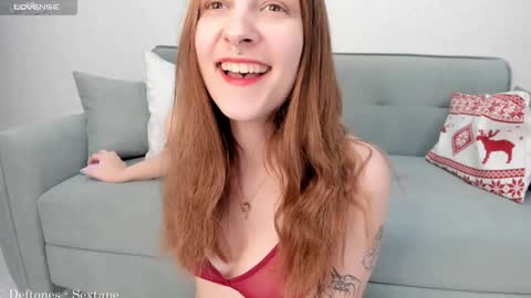 Snapshot of solaralice chatting on 01.08.25 SolarAlice online show from 01.08.25