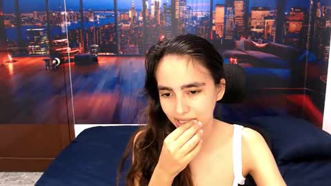 Snapshot of solarboom18 chatting on 10.19.25 solarboom18 online show from 10.19.25