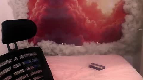 Snapshot of solarboom18 chatting on 10.28.25 solarboom18 online show from 10.28.25