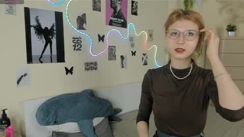 Snapshot of solarmyst chatting on 02.27.26 Nana online show from 02.27.26