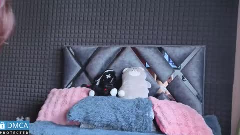 Snapshot of solbeaumont chatting on 11.11.25 Sol online show from 11.11.25