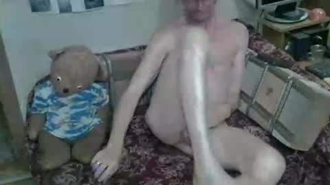 Snapshot of solilay chatting on 10.13.25 solilay online show from 10.13.25