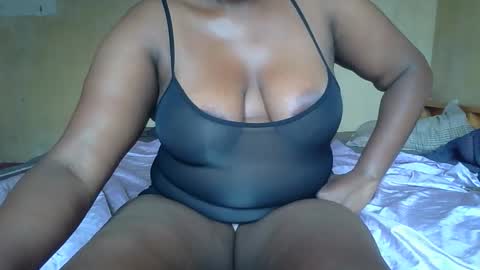 Snapshot of sollybunny chatting on 02.15.26 Solly bunny online show from 02.15.26