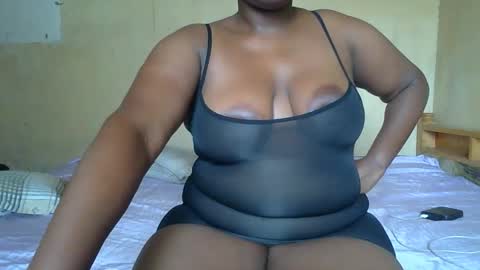 Snapshot of sollybunny chatting on 02.18.26 Solly bunny online show from 02.18.26