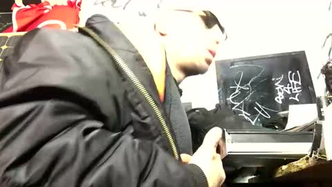 Snapshot of son_e_blacc chatting on 12.19.24 Soni online show from 12.19.24