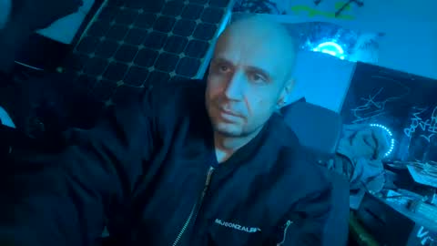 Snapshot of son_e_blacc chatting on 02.05.25 Soni online show from 02.05.25