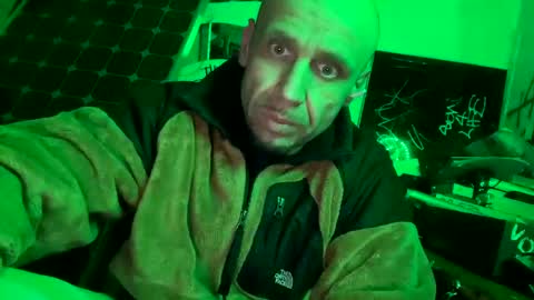 Snapshot of son_e_blacc chatting on 02.13.25 Soni online show from 02.13.25