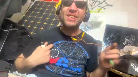 Snapshot of son_e_blacc chatting on 02.23.25 Soni online show from 02.23.25