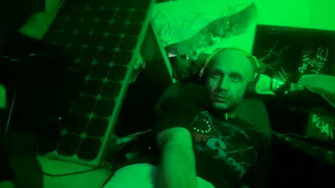 Snapshot of son_e_blacc chatting on 02.23.25 Soni online show from 02.23.25