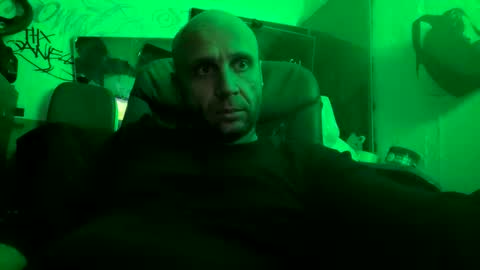 Snapshot of son_e_blacc chatting on 10.22.25 Soni online show from 10.22.25