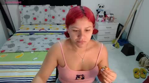 Snapshot of soniafuckboobs chatting on 05.12.26 soniafuckboobs online show from 05.12.26