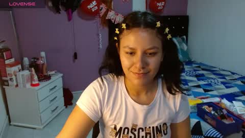 sonialatin69 online show from 02.17.25