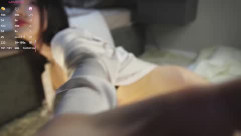 Snapshot of sonisins chatting on 10.18.25 sonisins online show from 10.18.25