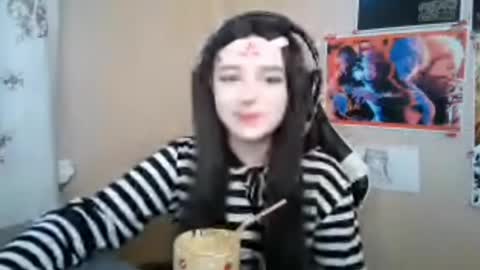 Snapshot of sonwosick chatting on 04.07.26 Mila online show from 04.07.26