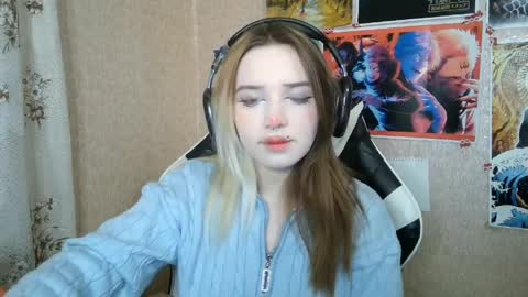 Snapshot of sonwosick chatting on 04.10.26 Mila online show from 04.10.26