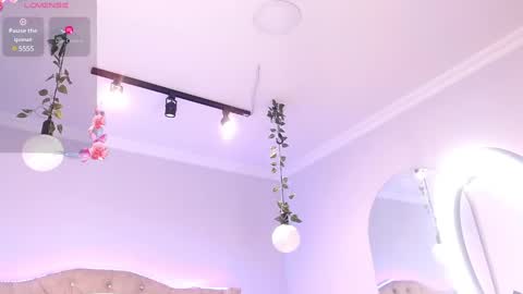 Snapshot of sophi_gray chatting on 12.08.24 Shophi online show from 12.08.24