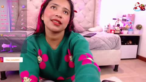 Snapshot of sophi_gray chatting on 01.18.25 Shophi online show from 01.18.25