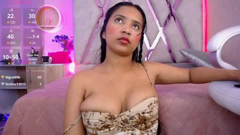 Snapshot of sophi_gray chatting on 01.31.25 Shophi online show from 01.31.25