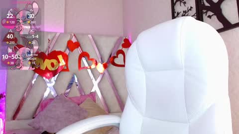Snapshot of sophi_gray chatting on 02.24.25 Shophi online show from 02.24.25