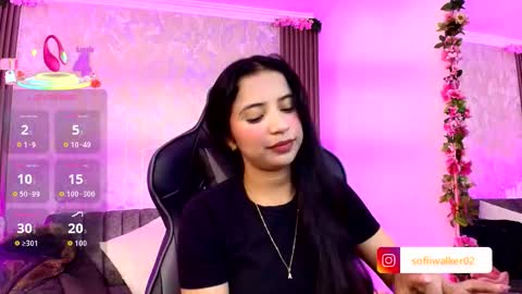 Snapshot of sophi_gray chatting on 10.18.25 Shophi online show from 10.18.25