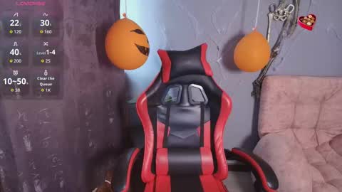 Sophi Tay online show from 10.20.25