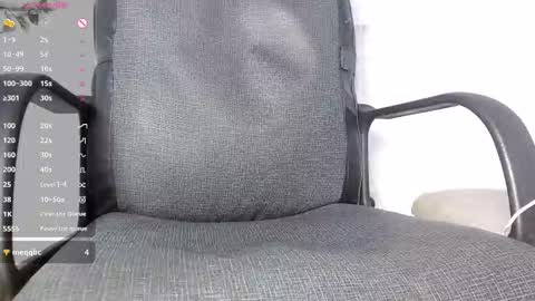 Snapshot of sophi_vi chatting on 10.17.25 Sophie online show from 10.17.25