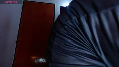 Snapshot of sophia24cm chatting on 10.18.25 Sophia online show from 10.18.25