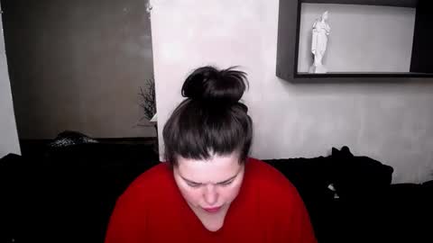 sophia__olsen online show from 10.14.25