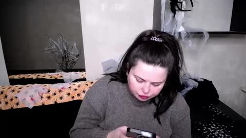 sophia__olsen online show from 10.29.25