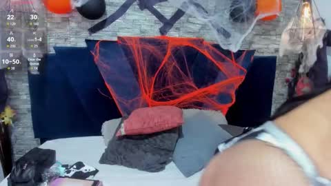 Sophia  online show from 10.31.25