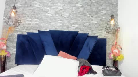 Sophia  online show from 11.25.25