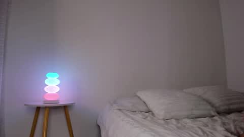 SOPHIA CLARK1 online show from 11.21.25