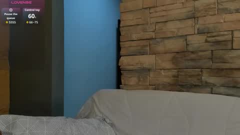 Snapshot of sophia_dior1 chatting on 10.11.25 Sophia online show from 10.11.25