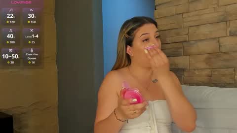 Snapshot of sophia_dior1 chatting on 11.01.25 Sophia online show from 11.01.25