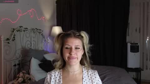 Sophia online show from 09.21.25