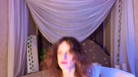 Sophia online show from 10.26.25