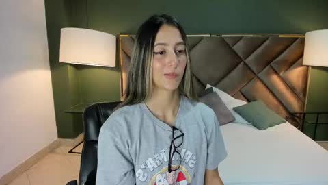 Snapshot of sophia_loreenn chatting on 02.04.26 Sofia online show from 02.04.26