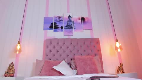 Snapshot of sophia_turneer chatting on 01.25.25 sophia_turneer online show from 01.25.25