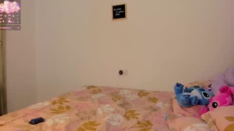 Snapshot of sophia_walkett chatting on 01.23.25 Michelle online show from 01.23.25