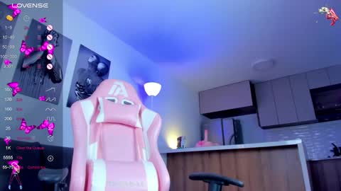 Sophia Wilians  online show from 12.13.24