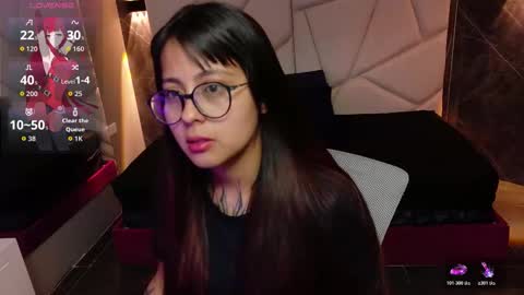 Snapshot of sophiaa_7 chatting on 10.20.25 Sophi online show from 10.20.25