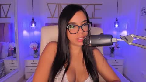 Sophie Hill  online show from 11.05.25