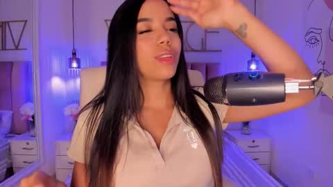 Sophie Hill  online show from 11.07.25