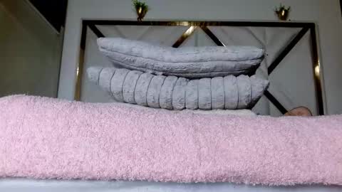 SophiaLee online show from 02.15.26