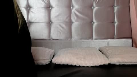 SophiaLee online show from 04.12.26