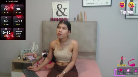 Sophia Bedford online show from 04.18.26