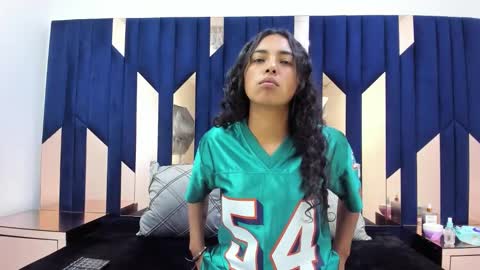 Snapshot of sophialuxee chatting on 01.13.26 Sophia online show from 01.13.26