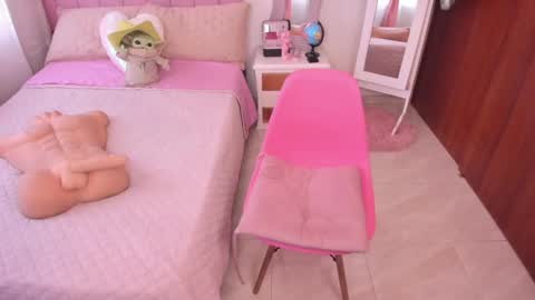 Snapshot of sophiaparker_ chatting on 03.05.25 online show from 03.05.25